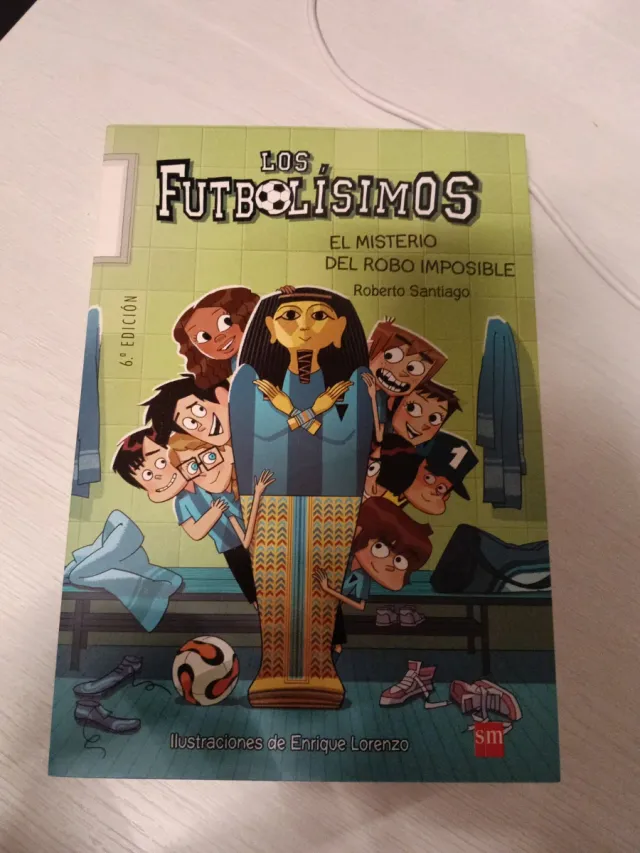 Los Futbolísimos 5: El misterio del robo imposi...