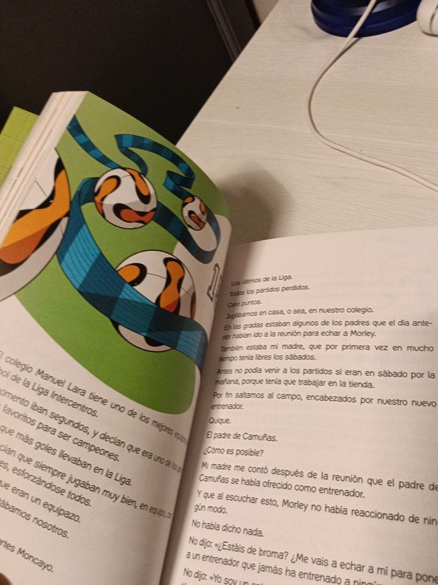 Los Futbolísimos 5: El misterio del robo imposi...