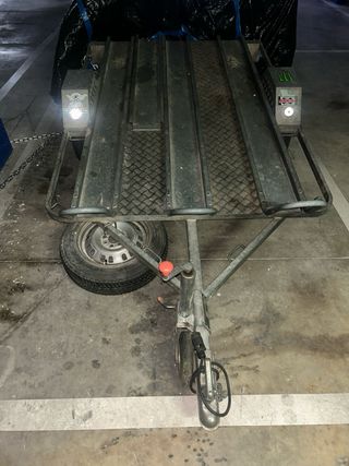 Alquilo carro 3 motos