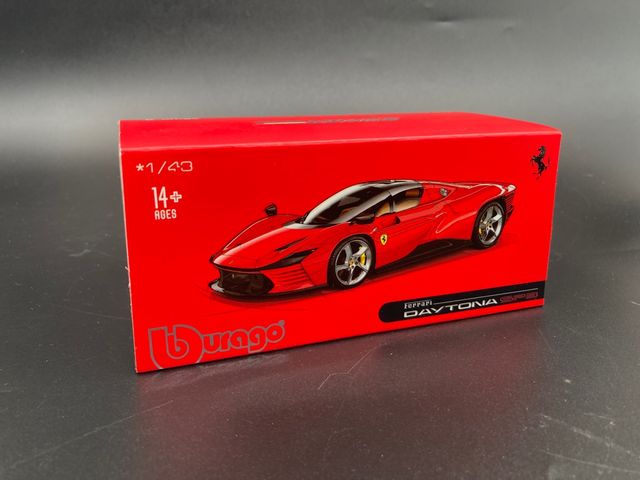Burago Ferrari Daytona SP3 1/43