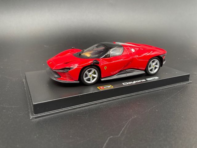 Burago Ferrari Daytona SP3 1/43