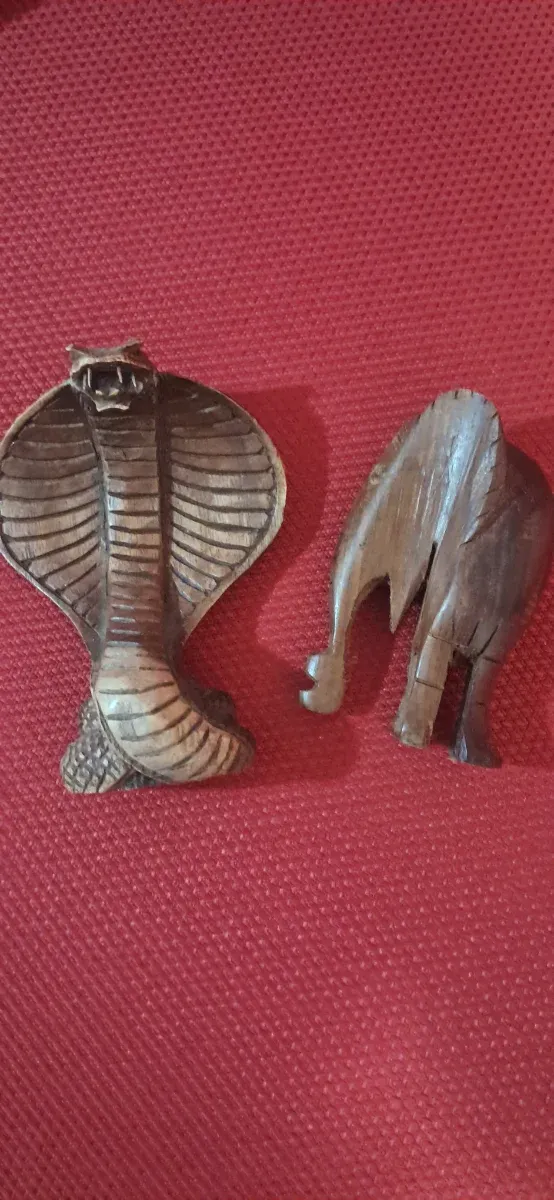 2 statuine artigianali in legno