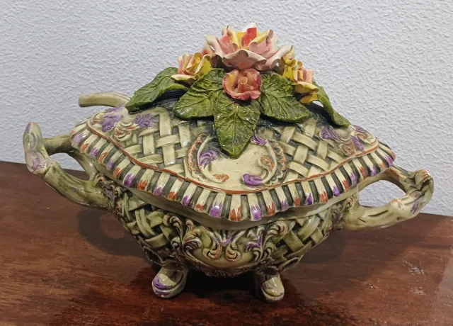 Sopa de Flor Cerâmica Vintage