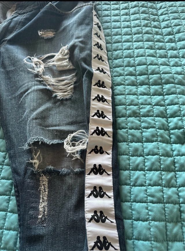 Jeans Kappa Strappati Banda Laterale