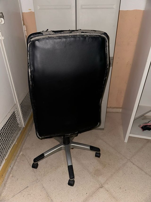 Silla de escritorio negra