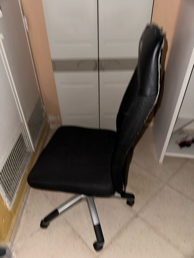 Silla de escritorio negra