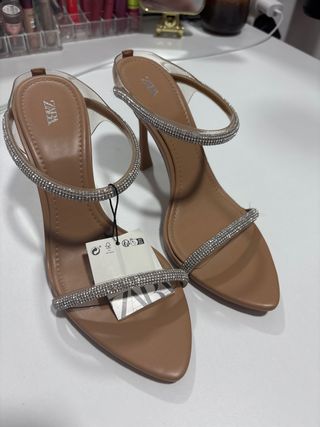 Zapatos de tacón Zara nuevos con pedrería