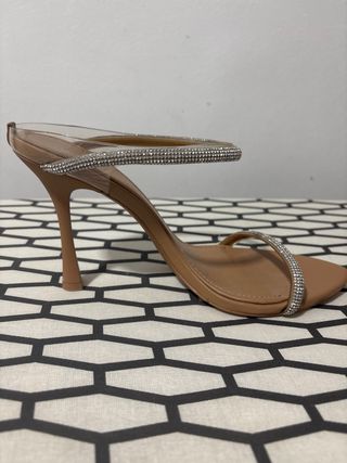 Zapatos de tacón Zara nuevos con pedrería