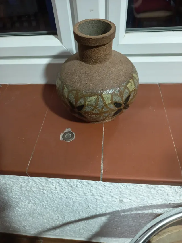 Jarrón de barro esmaltado