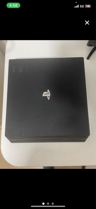 Playstation 4 Pro (PS4 Pro) nera