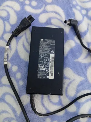 Cargador HP 120W para portátil y ordenador de mesa