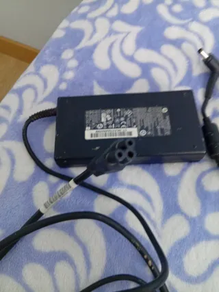 Cargador HP 120W para portátil y ordenador de mesa