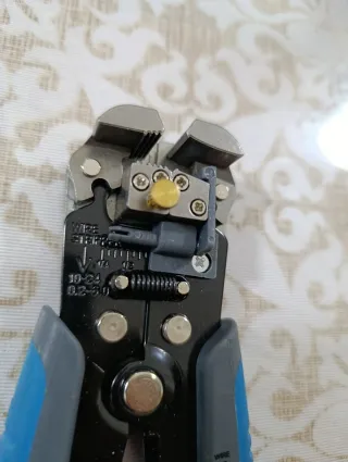 Pinza crimpatrice e spelafili WORKZONE