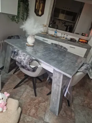 Mesa de comedor gris y blanca  2m×90×75