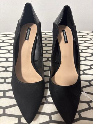 Zapatos de tacón Stradivarius negros