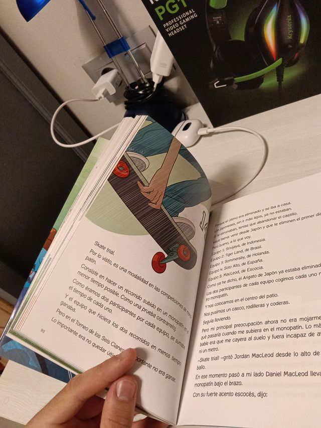 Los Futbolísimos 6: El misterio del castillo em...