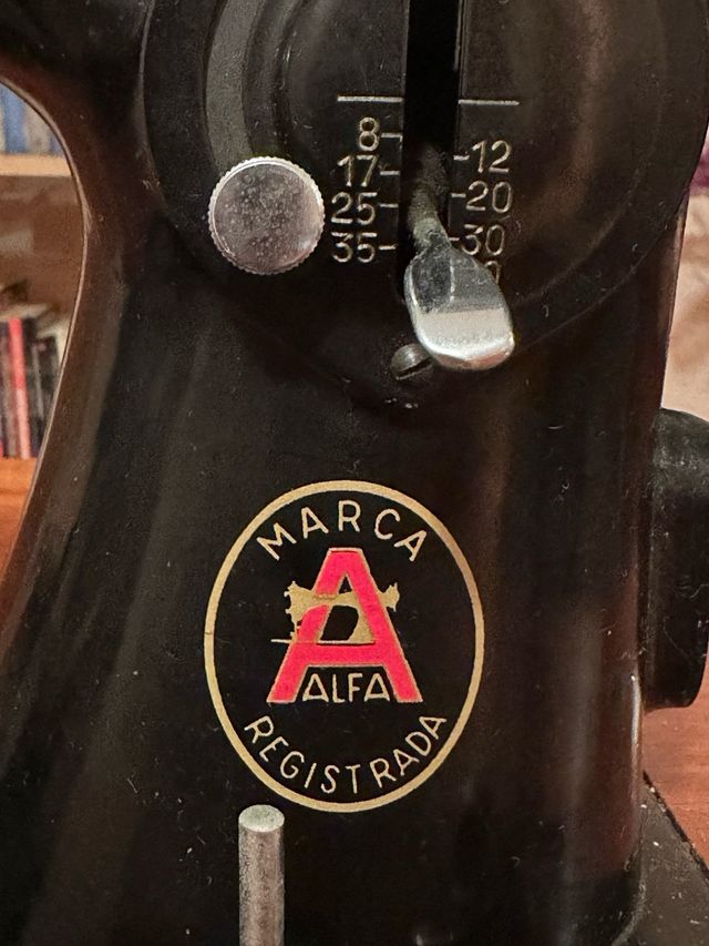 Máquina de Coser Alfa Mod. 42 - 1960