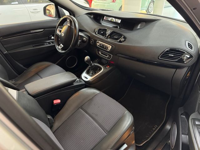 Renault Grand Scenic 2012