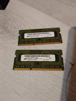 2x 2GB RAM DDR3 Micron MT8JTF25664HZ-1G6M1