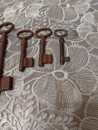 Set 8 Chiavi Antiche Forgiate