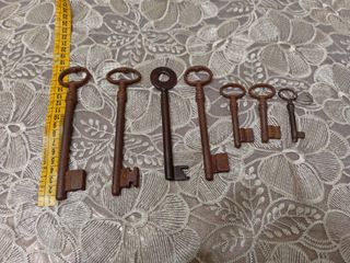 Set 8 Chiavi Antiche Forgiate