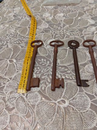 Set 8 Chiavi Antiche Forgiate