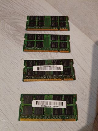 4x Banchi RAM Hynix 1GB DDR2 PC2-5300