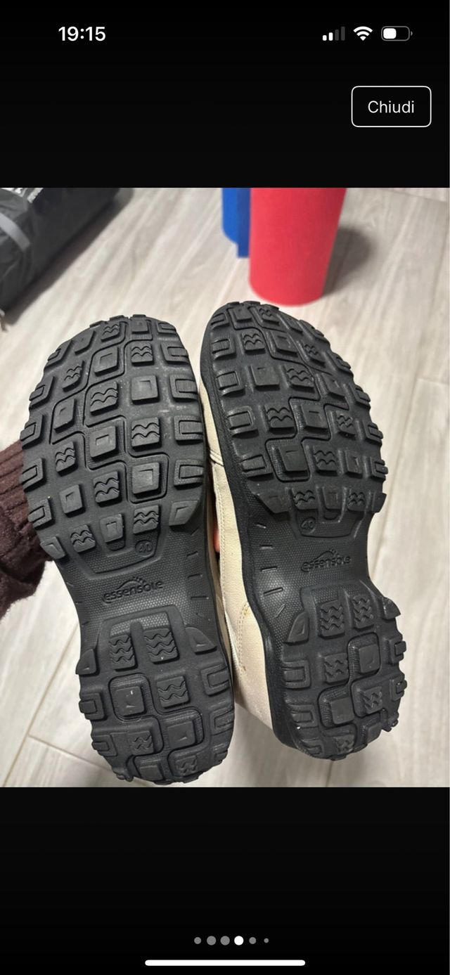 Scarponi da neve numero 40.