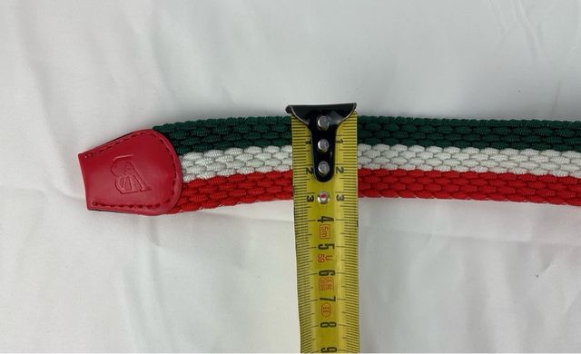Cinturón trenzado elástico rojo, blanco y verde