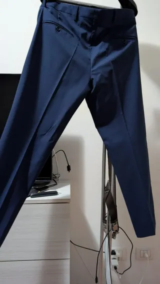 Completo blu elegante nuovo, taglia M mai indossat