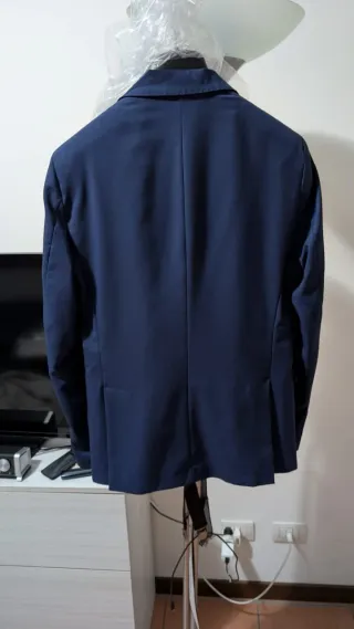 Completo blu elegante nuovo, taglia M mai indossat