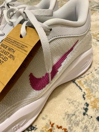 Zapatillas Nike GT grises y rosas sin usar