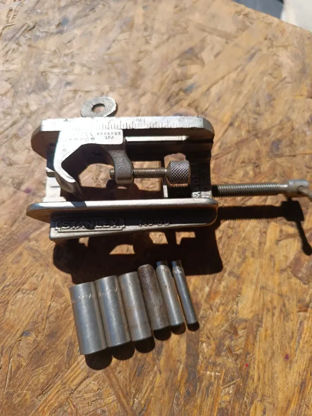 Plantilla Guía Clavijas Stanley No. 59