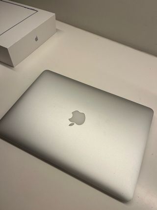 MacBook Air 13 2017 8GB Plata