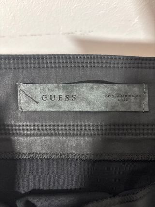 Falda Guess efecto piel negra