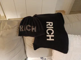 Sciarpa lana lunga 176 cm morbida scritta RICH