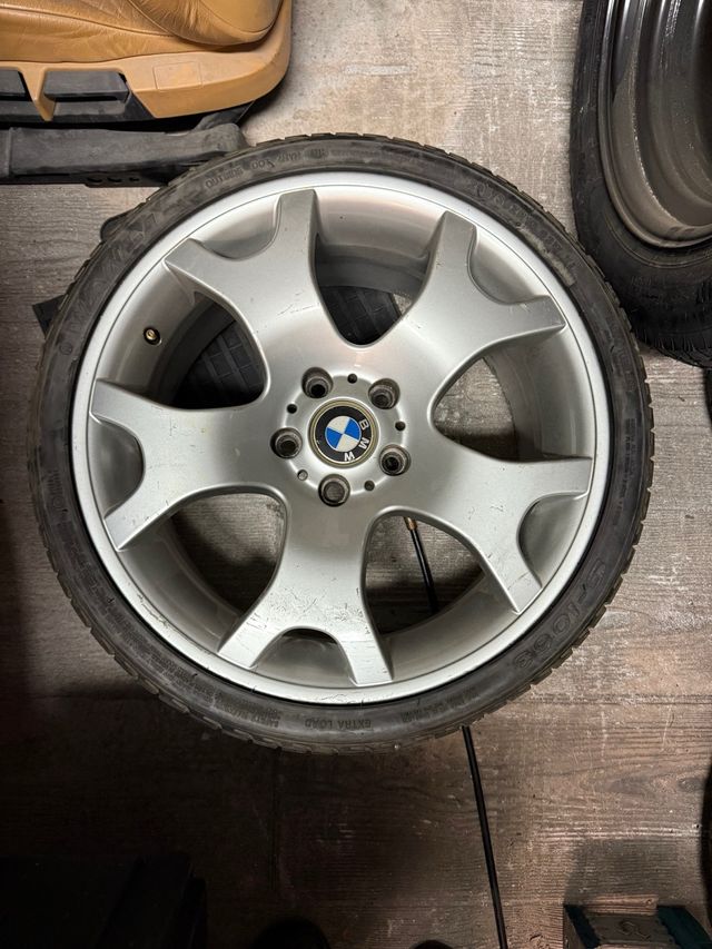 Llanta OEM BMW X5 E53 19”