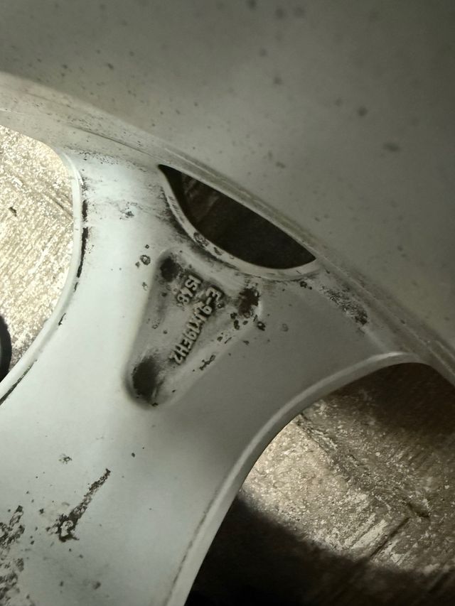 Llanta OEM BMW X5 E53 19”