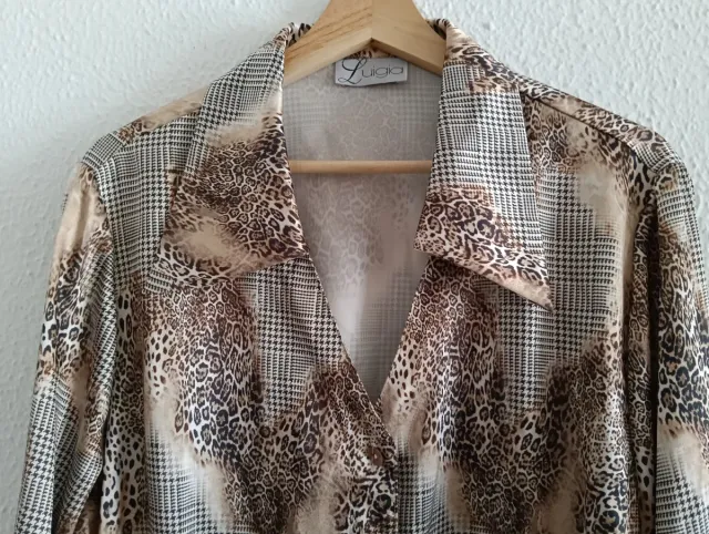 Blusa fluida Animal Print. Talla 58