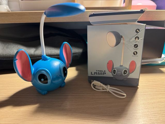 Lámpara de mesa Stitch