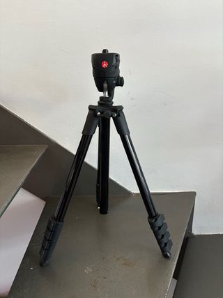 Trípode Manfrotto Negro