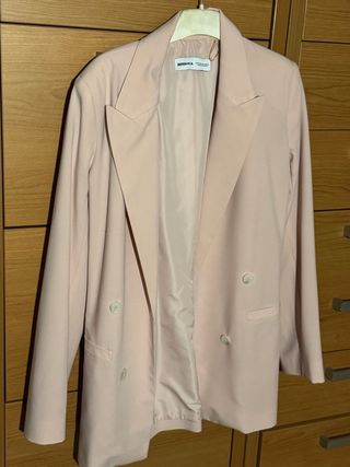 Blazer Bershka rosa palo