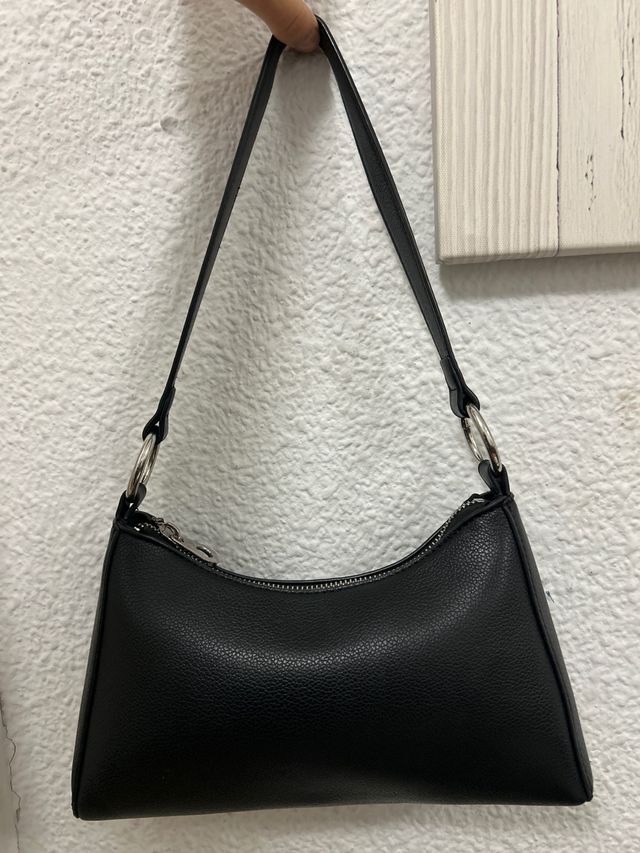 Bolso negro corto