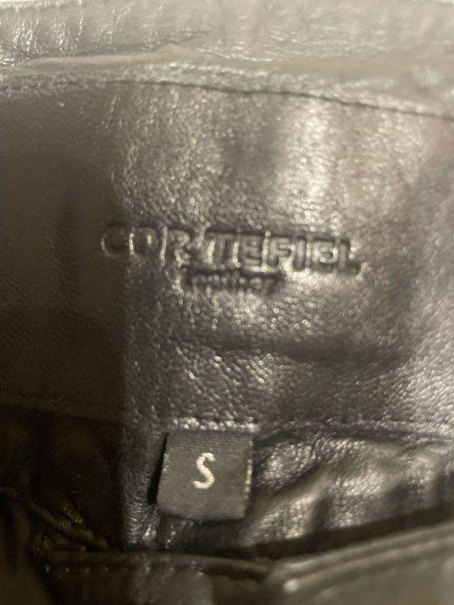 Chaqueta de cuero negra Cortefiel