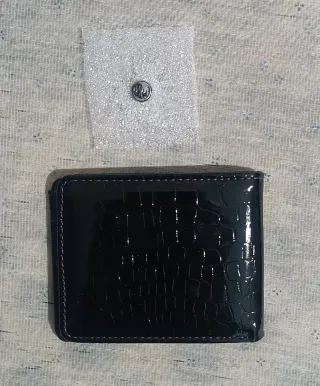 Cartera Spyro + Pin Spyro. Como Nuevo.