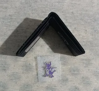 Cartera Spyro + Pin Spyro. Como Nuevo.