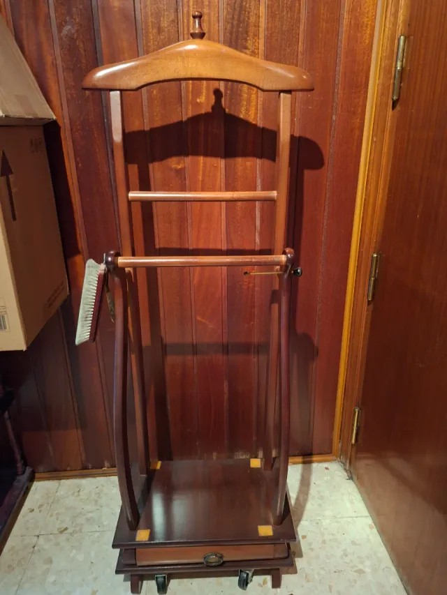 Galan de dormitorio madera