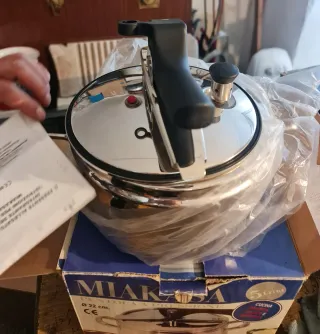 Pentola a pressione Miakasa 5 litri