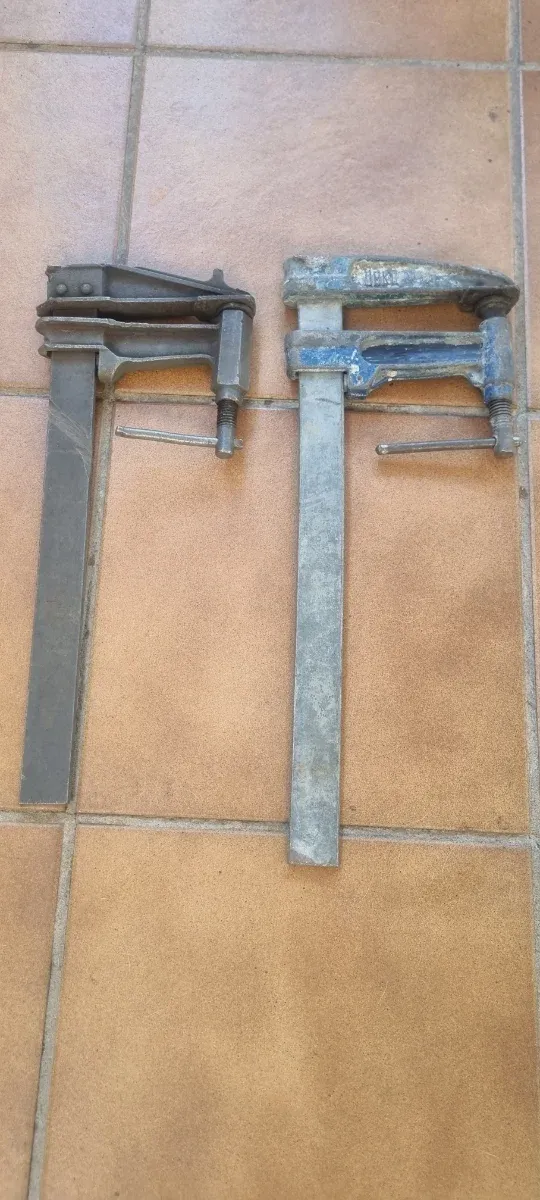 2 Sargentos/Prensillas de carpintero