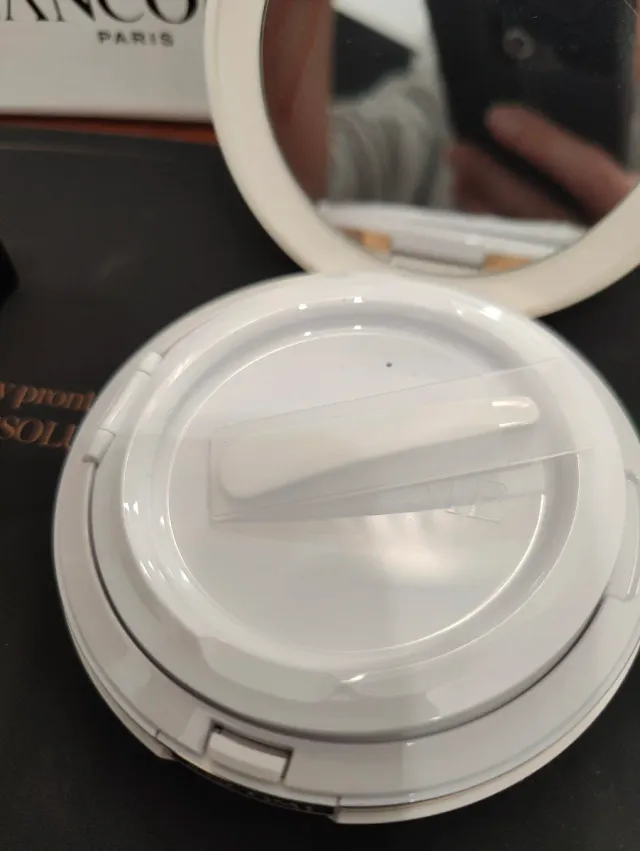 Lote Lancôme: Labial rojo, primer y corrector